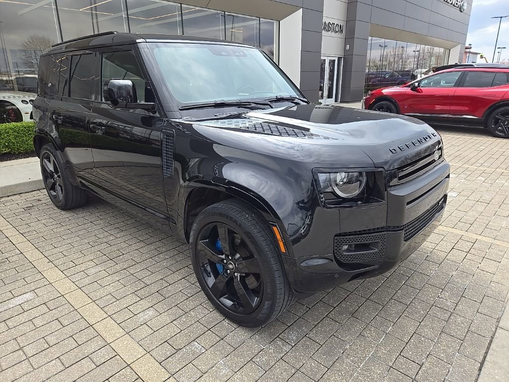 Used 2022 Land Rover Defender 110 X-Dynamic HSE image 3