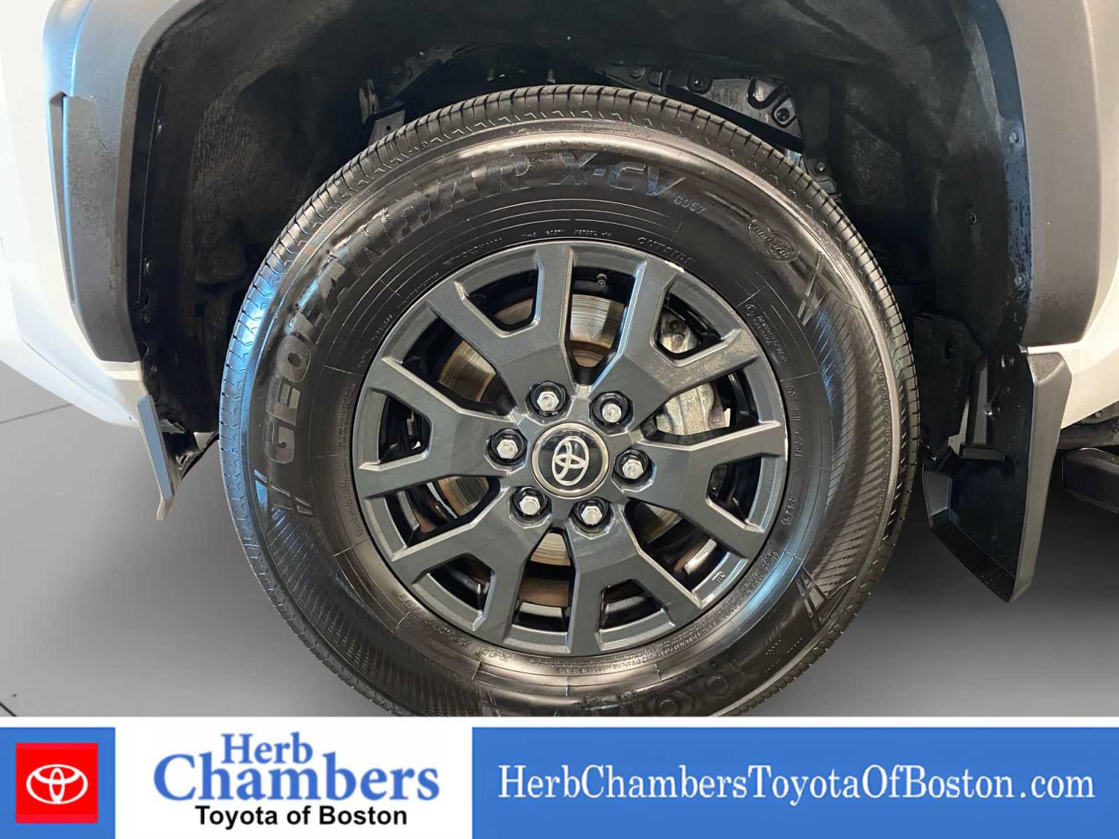 Used 2025 Toyota 4Runner SR5 AWD/4WD image 19