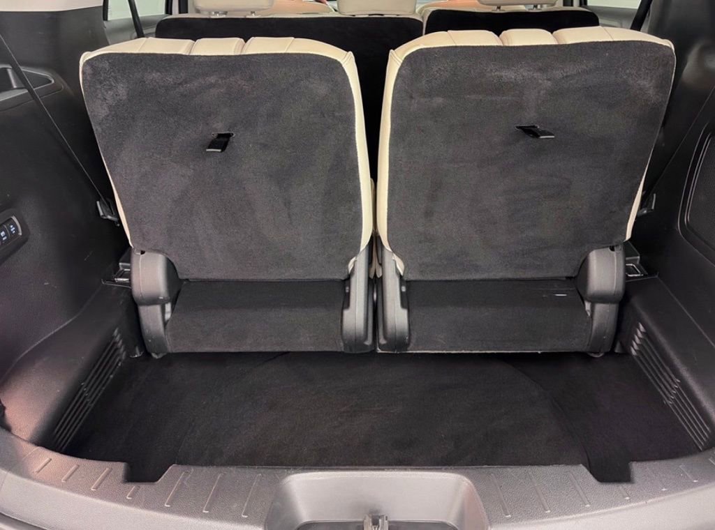 Used 2018 Ford Explorer Platinum AWD/4WD image 23