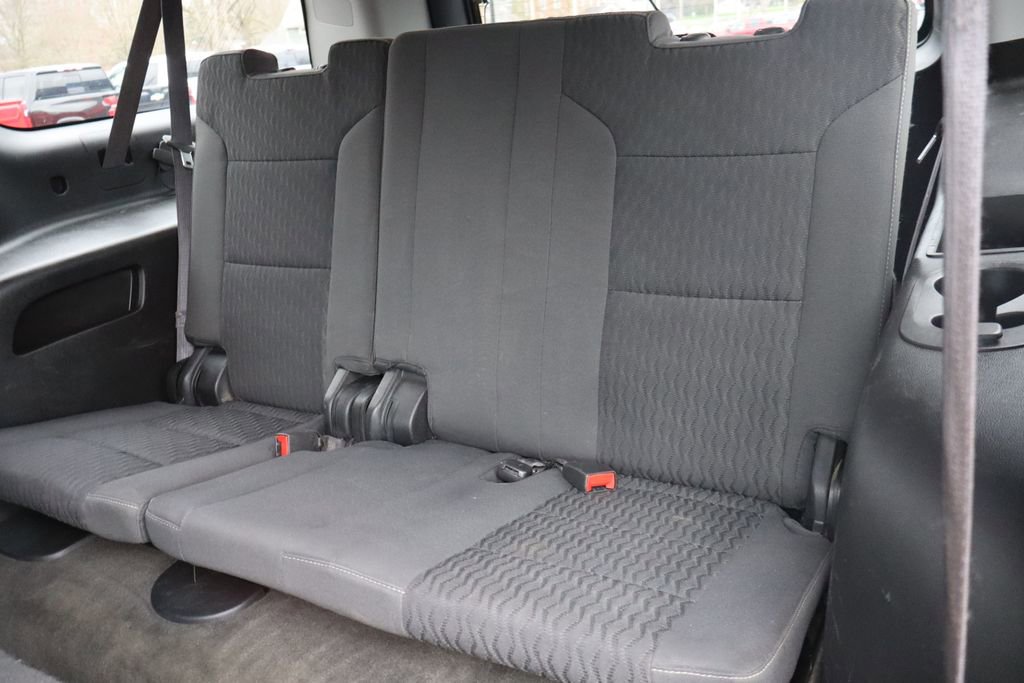 Used 2015 Chevrolet Suburban LS image 22