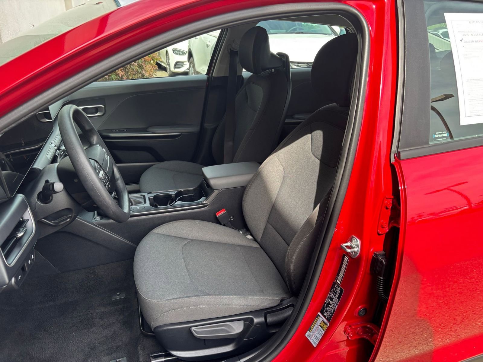 Used 2025 Kia K4 FWD image 36