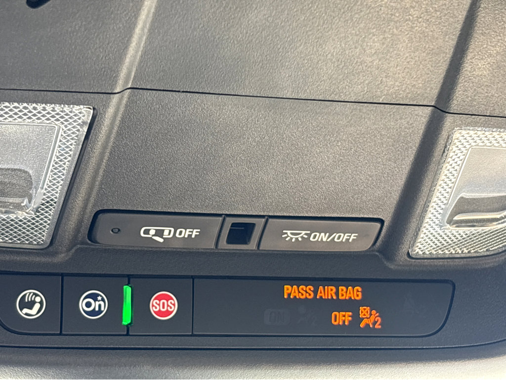 Used 2023 Chevrolet Traverse LT image 27