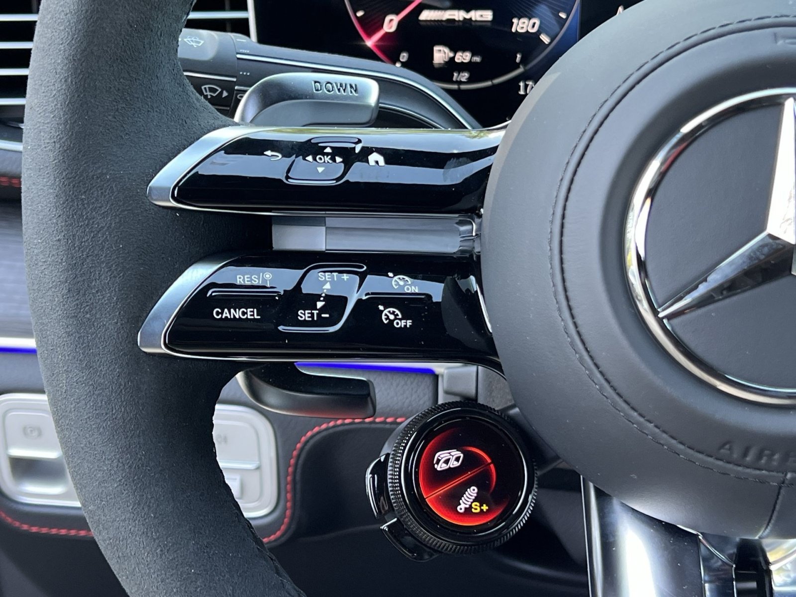 New 2026 Mercedes-Benz GLE 53 AMG 4MATIC Coupe image 34