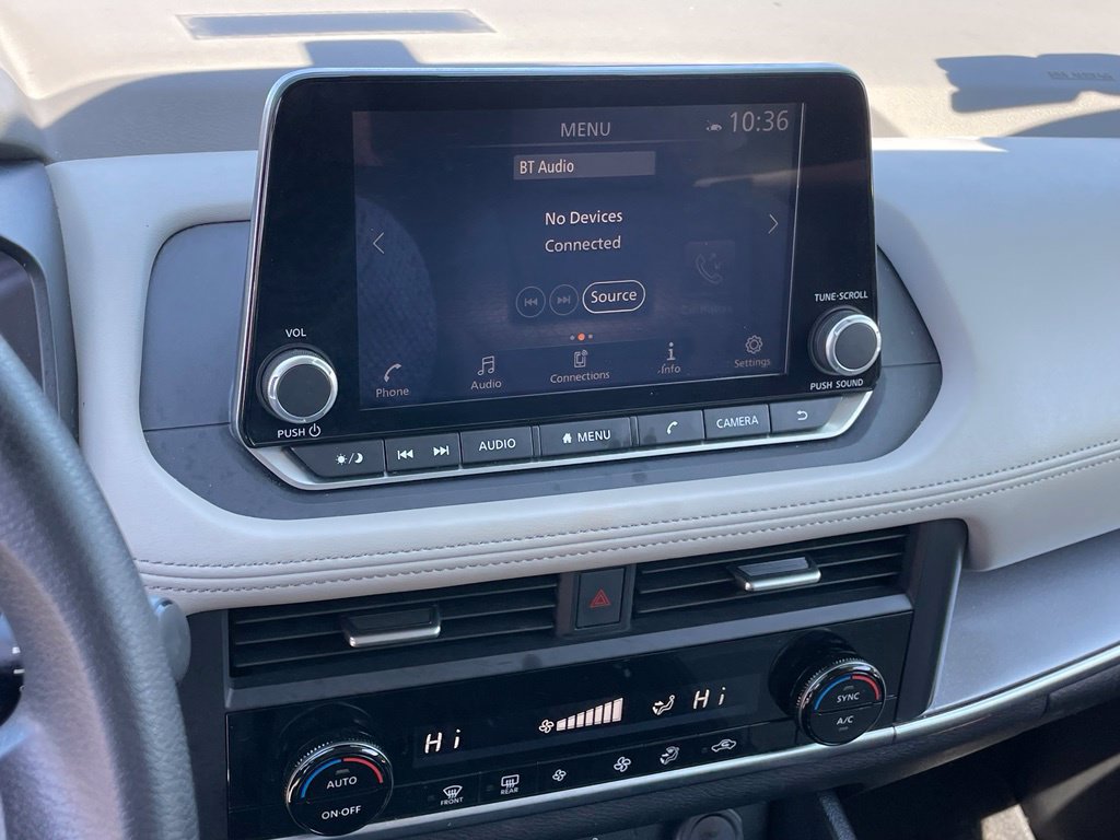 Certified 2025 Nissan Rogue SV AWD/4WD image 13