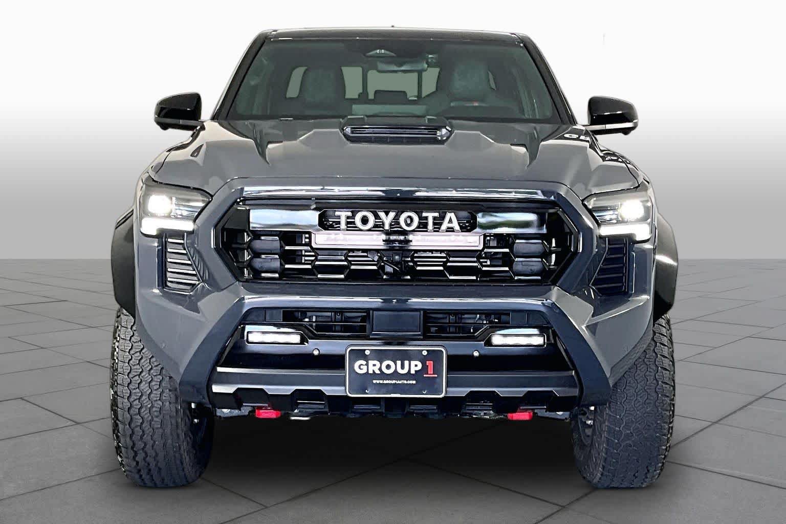 Used 2025 Toyota Tacoma TRD Pro AWD/4WD image 4
