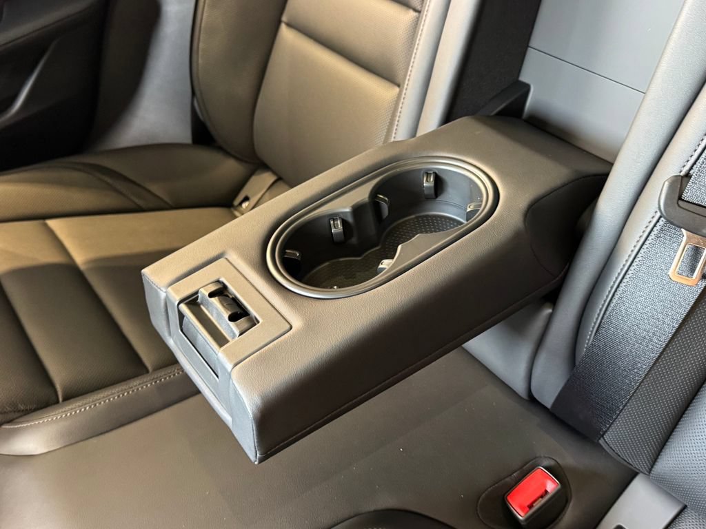 New 2026 Porsche Taycan AWD/4WD image 28