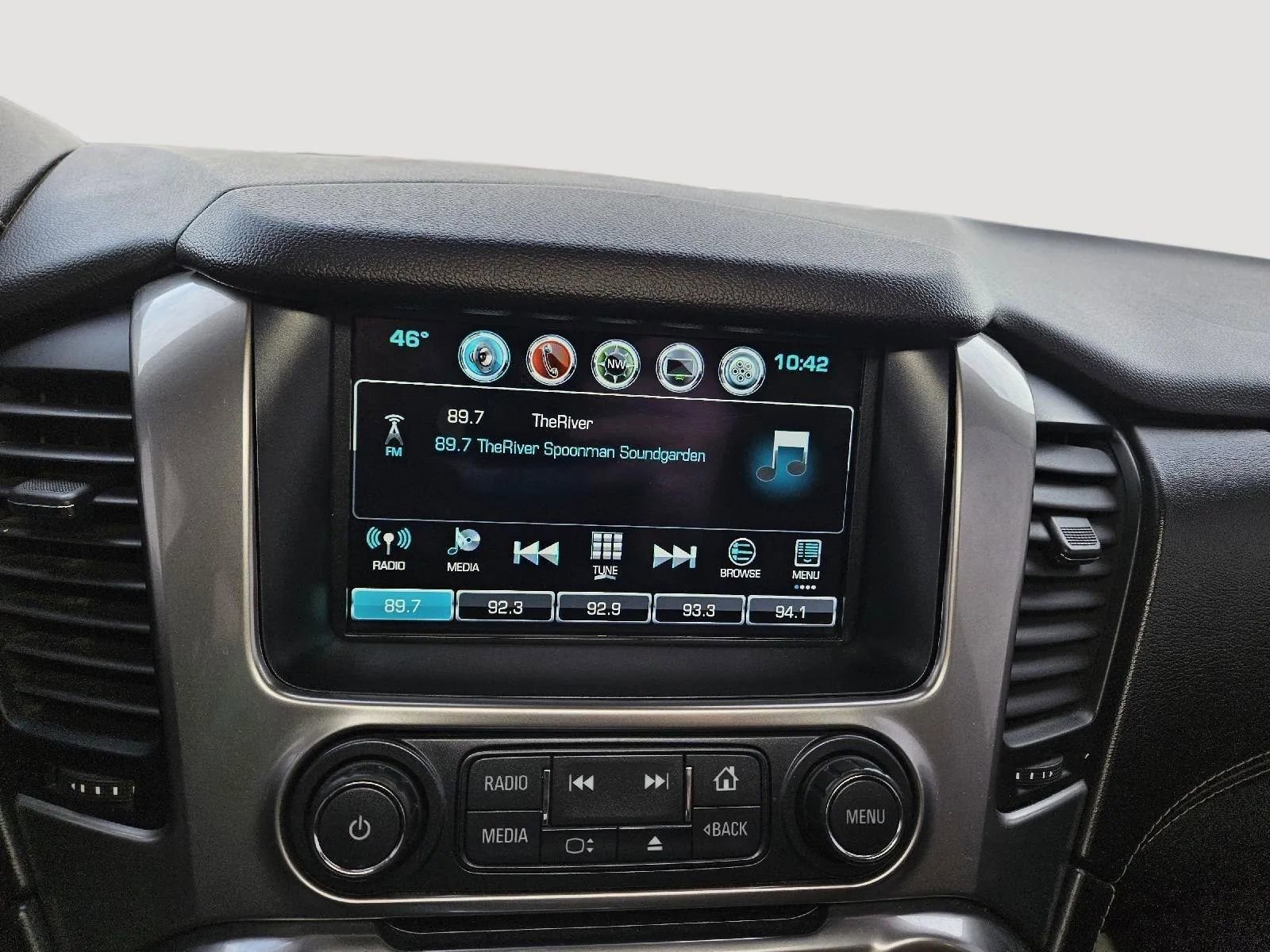 Used 2019 Chevrolet Suburban Premier w/ Premier Plus Edition image 12