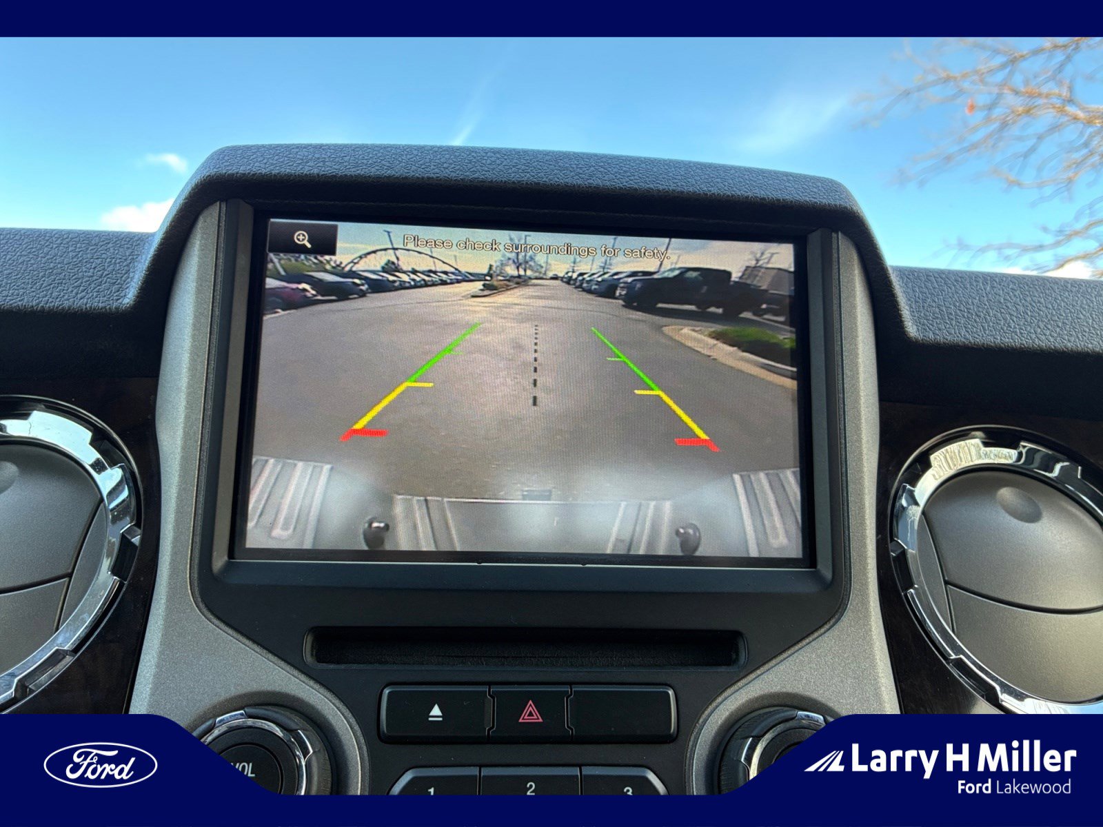 Used 2016 Ford F250 Platinum w/ FX4 Off-Road Package image 28