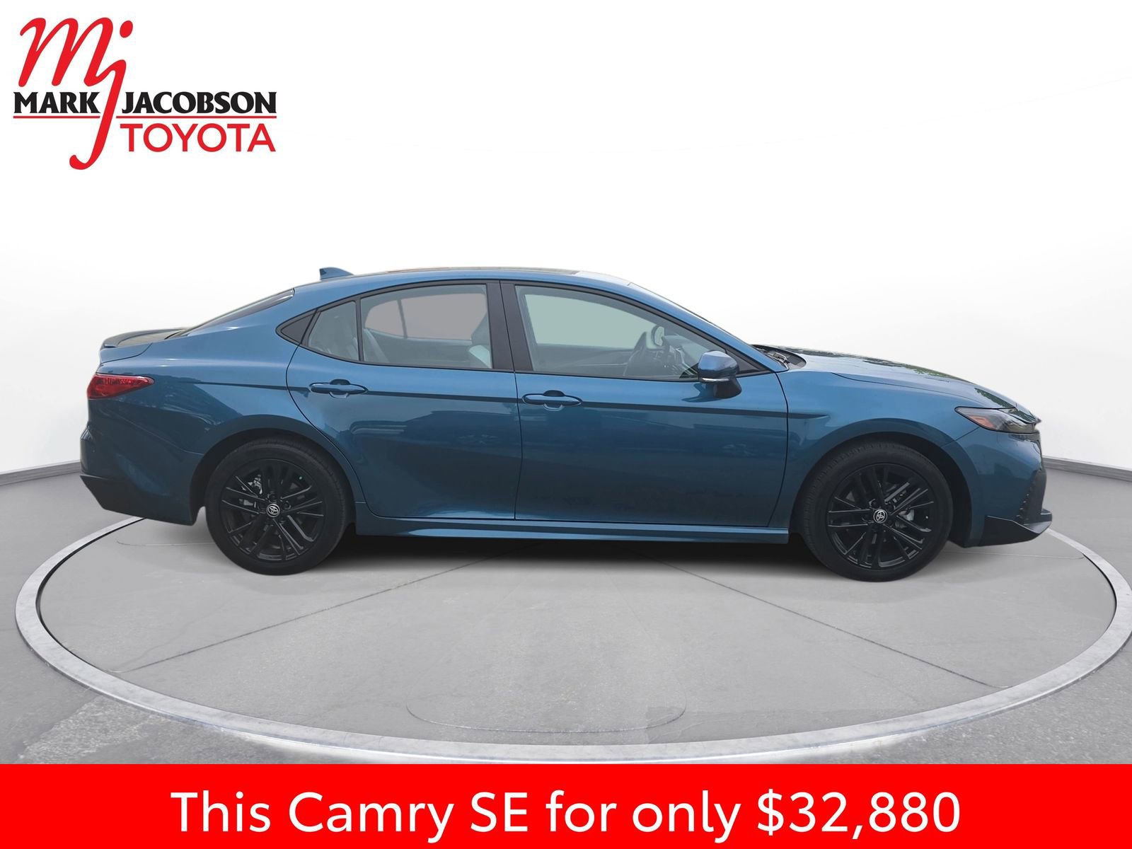 Used 2025 Toyota Camry SE w/ Convenience Package image 7