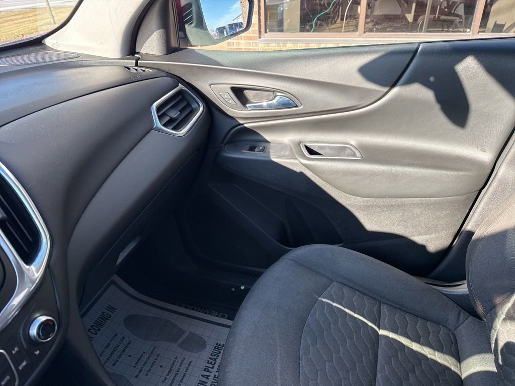 Used 2018 Chevrolet Equinox LT image 59