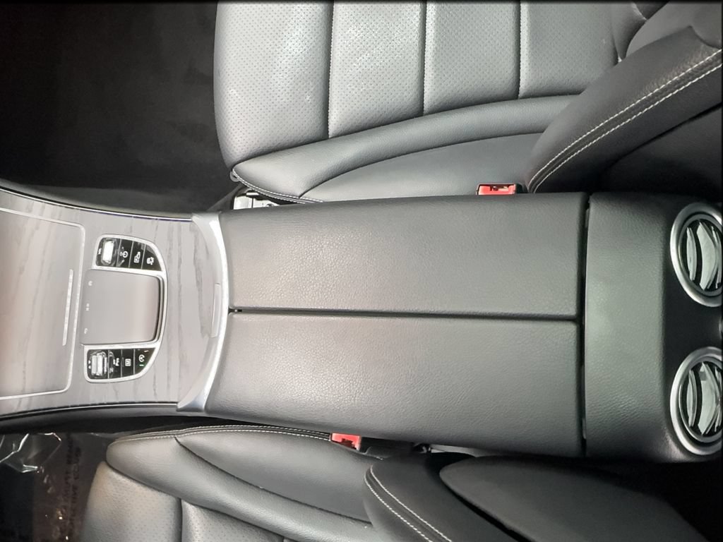 Used 2022 Mercedes-Benz GLC 300 image 37