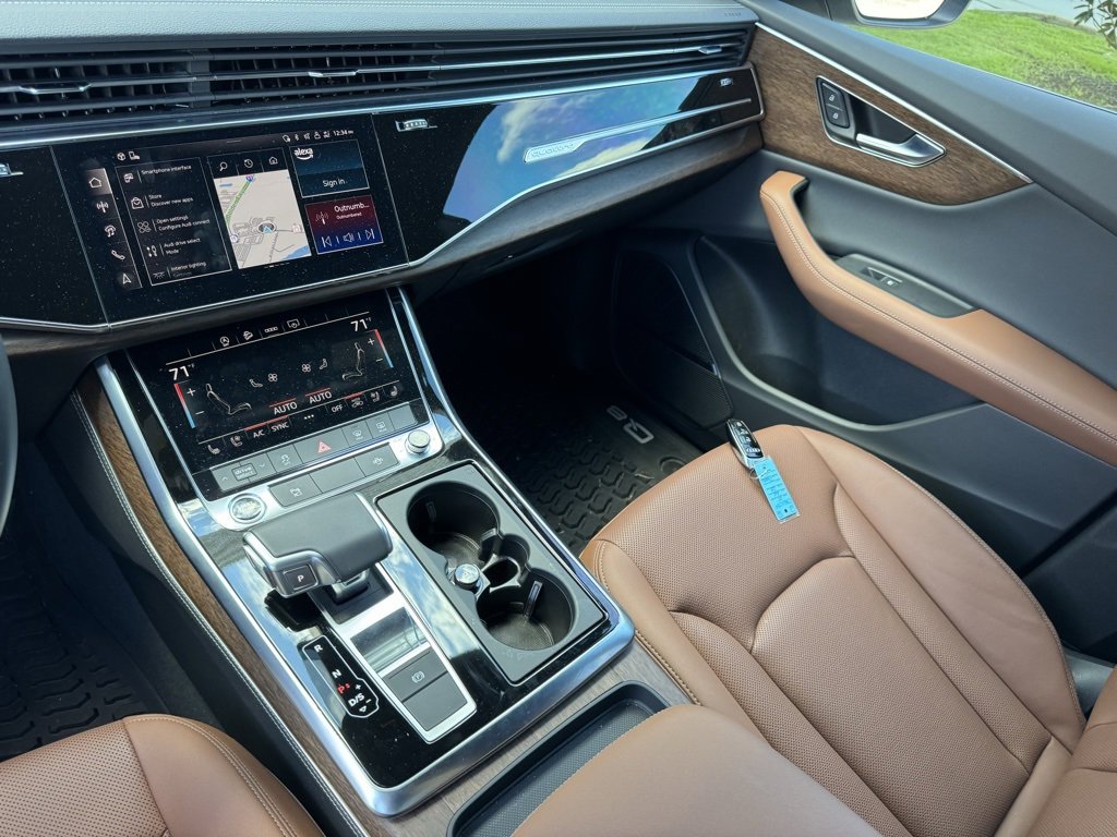 Used 2025 Audi Q8 Premium Plus image 32