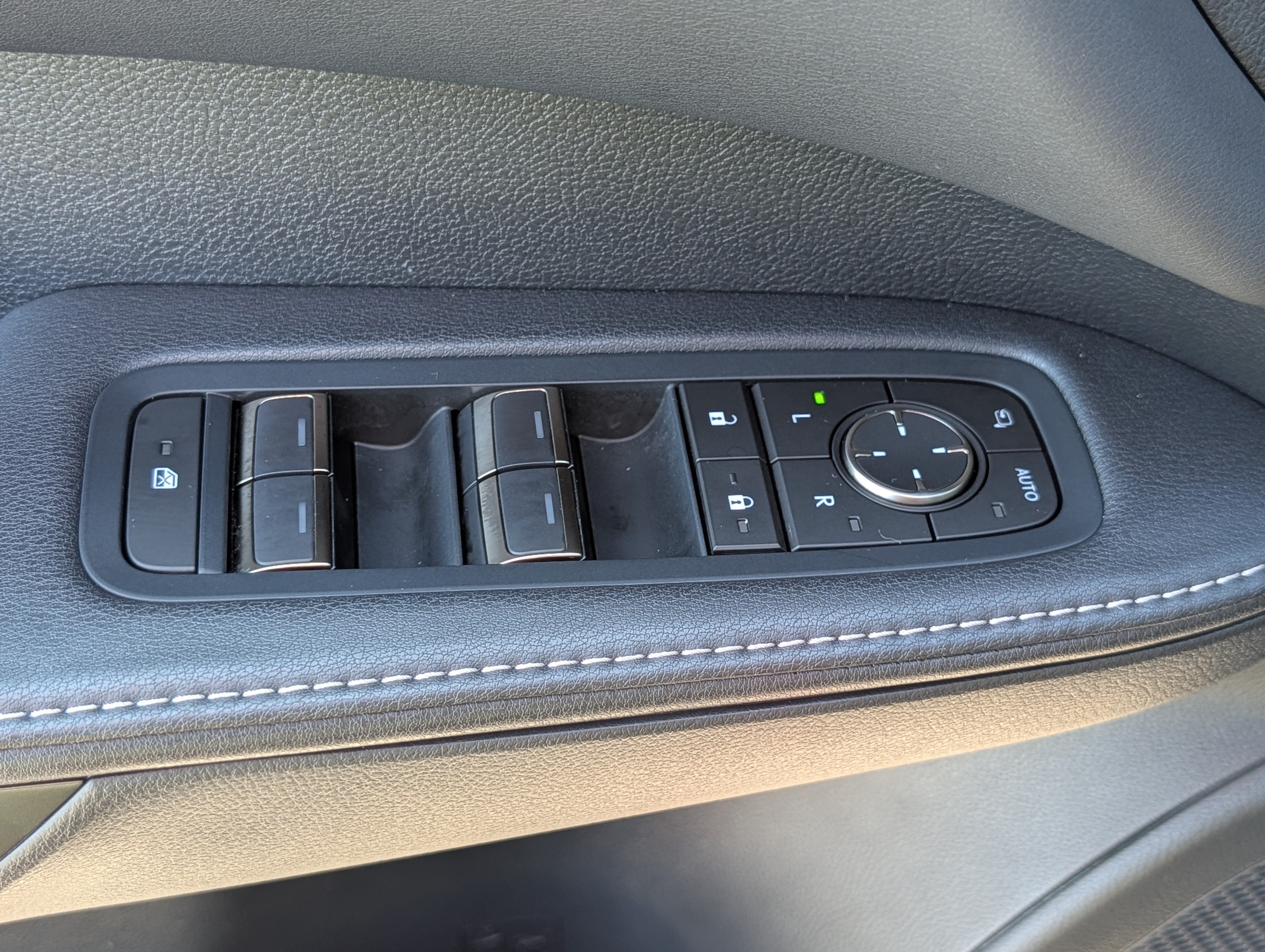 Certified 2025 Lexus RX 350 Premium w/ Convenience Package AWD/4WD image 20