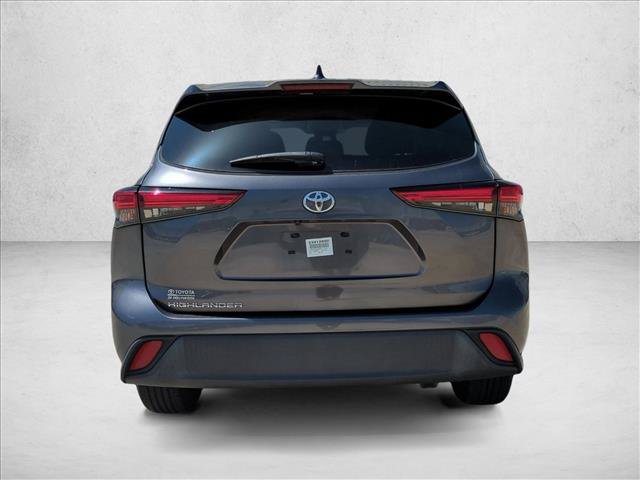 Used 2023 Toyota Highlander L FWD image 4