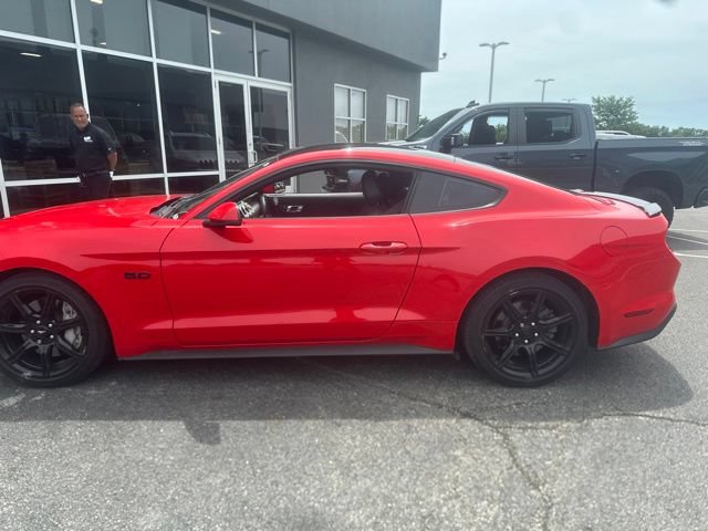 Used 2019 Ford Mustang GT Premium w/ Black Accent Package RWD image 8