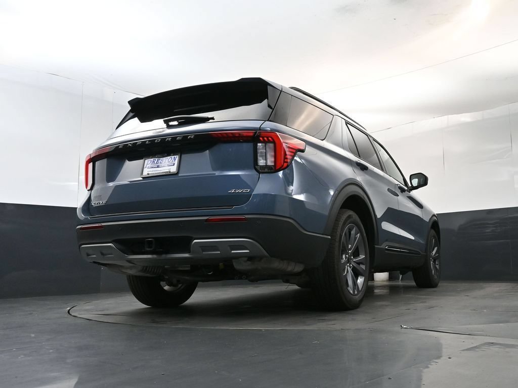 New 2026 Ford Explorer Active w/ Active Comfort Package AWD/4WD image 23