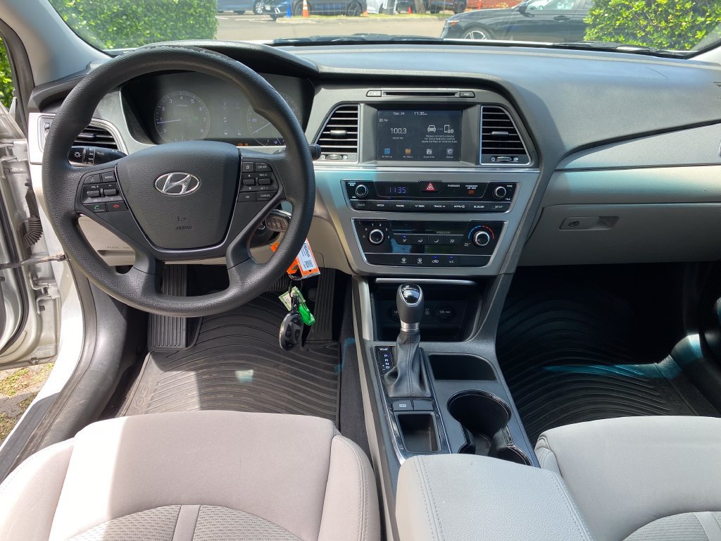 Used 2017 Hyundai Sonata SE FWD image 30