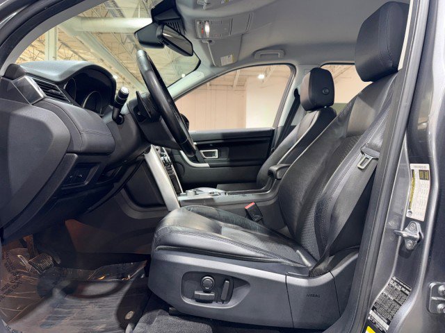 Used 2016 Land Rover Discovery Sport SE image 10