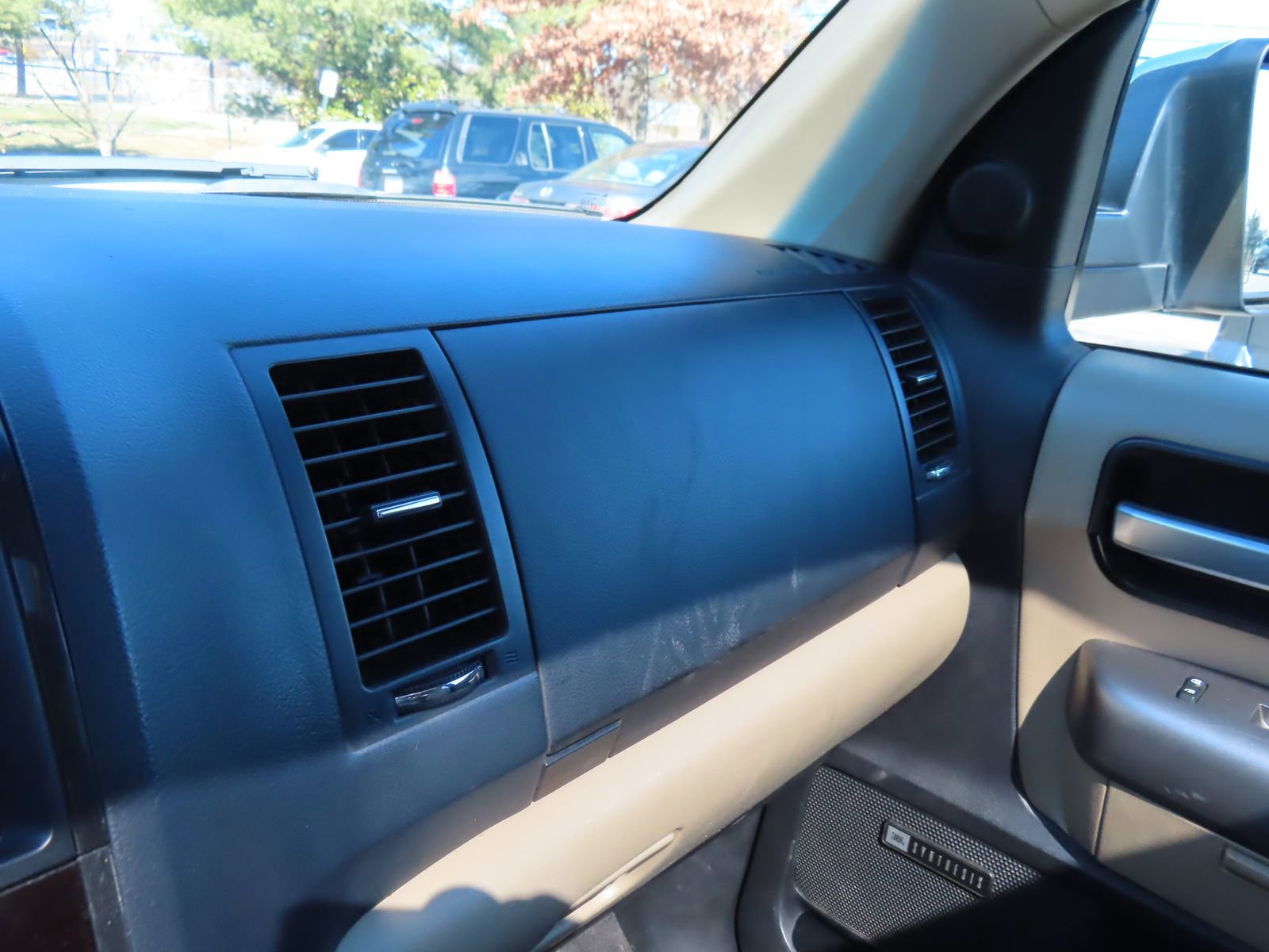 Used 2015 Toyota Sequoia Limited image 27