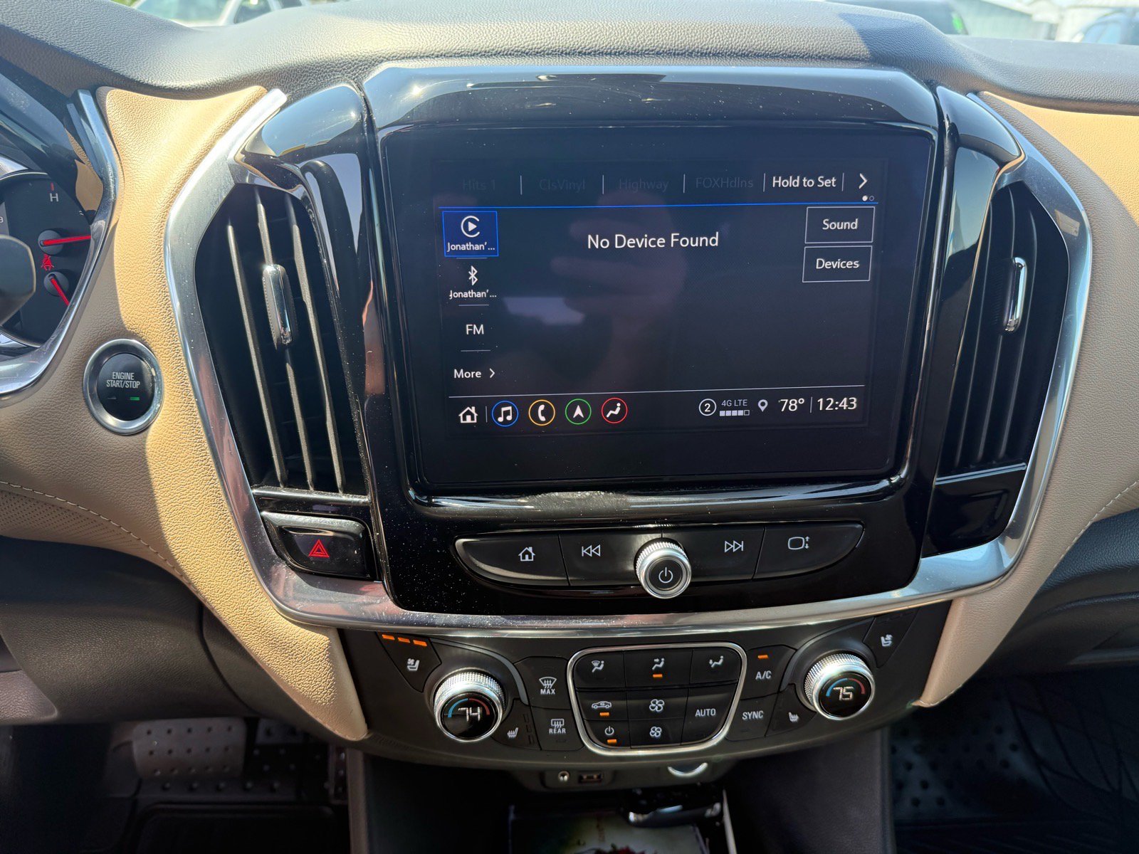 Used 2022 Chevrolet Traverse Premier AWD/4WD image 23