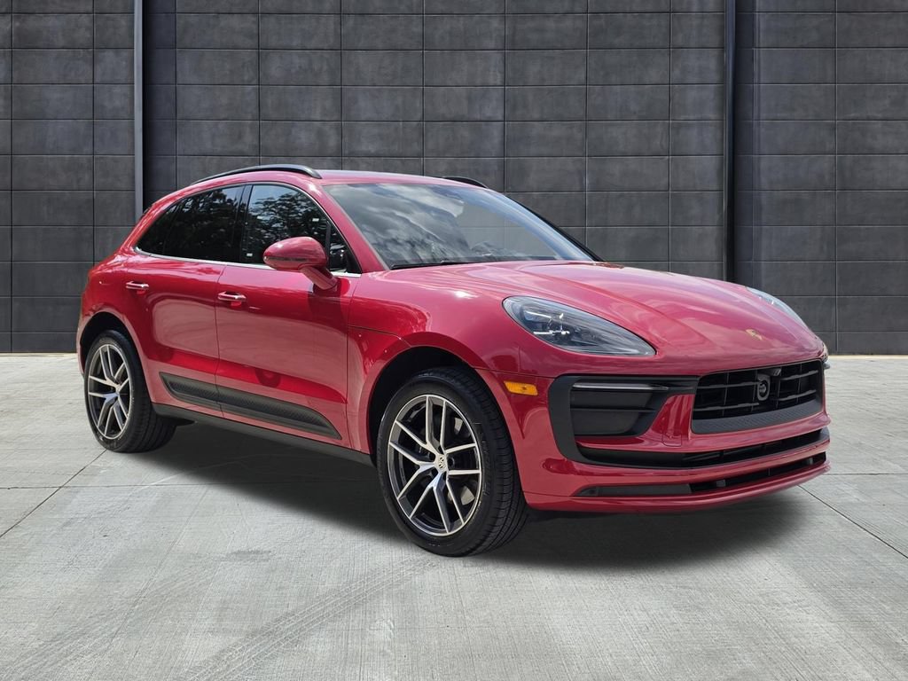 Used 2026 Porsche Macan AWD/4WD image 5