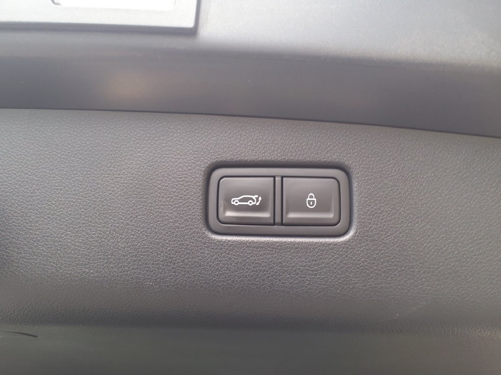 Used 2024 Genesis GV70 3.5T Sport w/ Sport Advanced Package AWD/4WD image 16