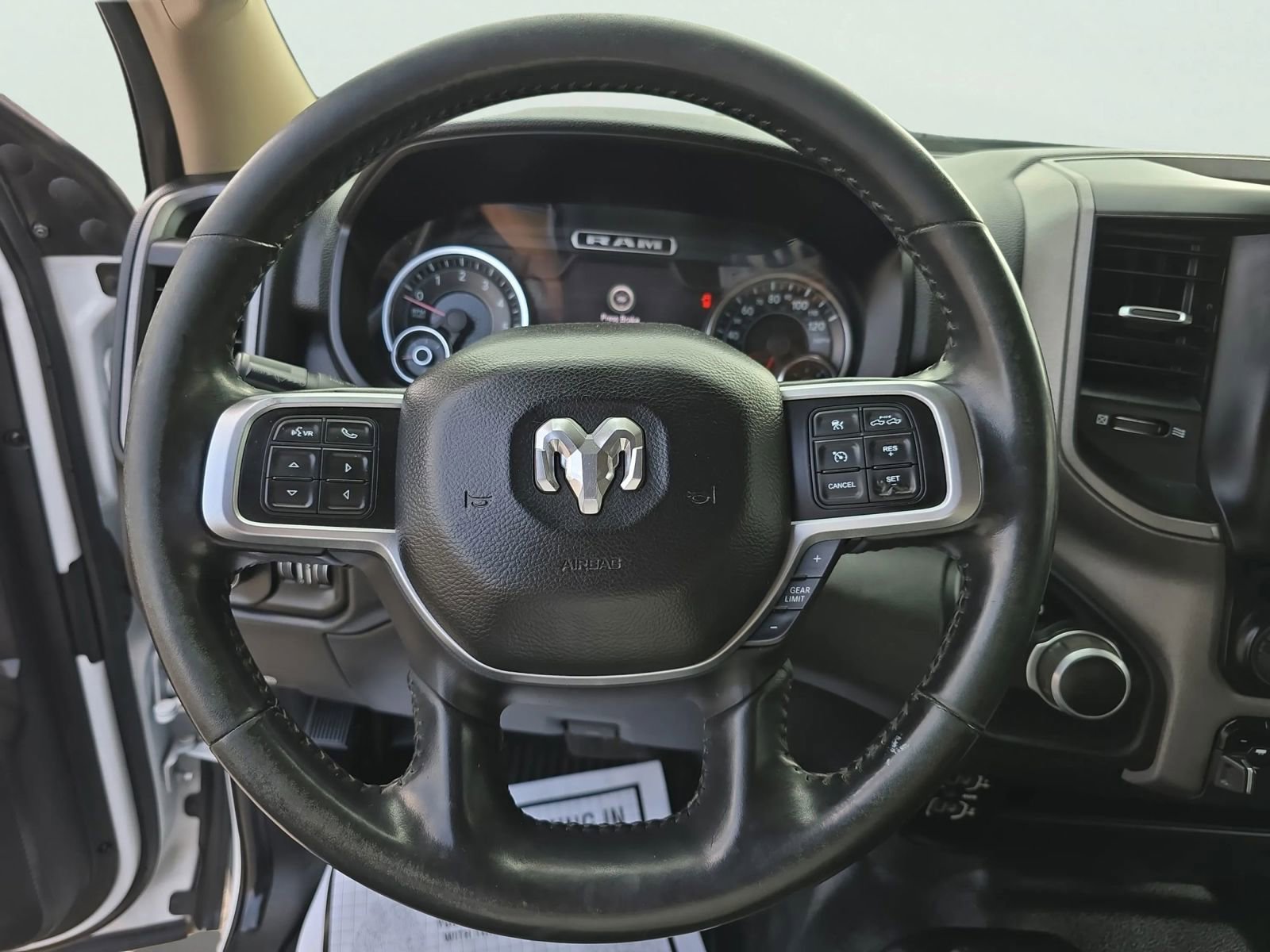 Used 2019 RAM 2500 Tradesman w/ Safety Group image 17