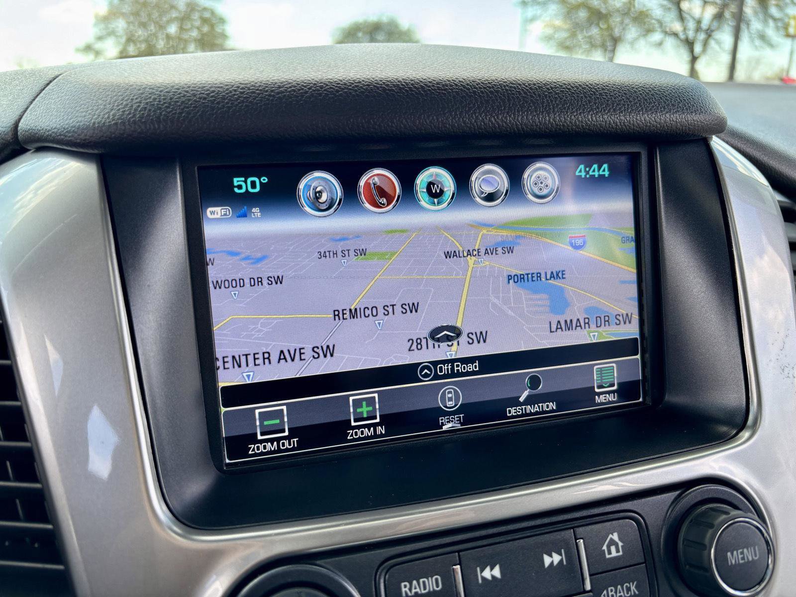 Used 2018 Chevrolet Suburban LT AWD/4WD image 4