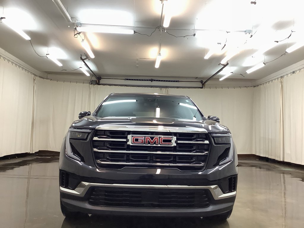 Used 2025 GMC Acadia Elevation image 11