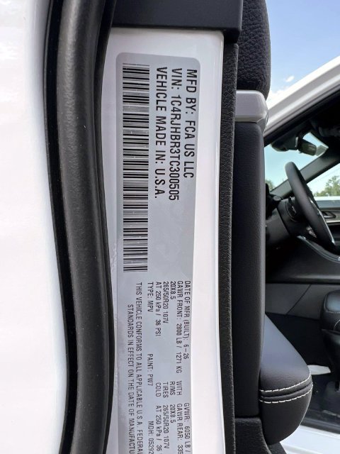 New 2026 Jeep Grand Cherokee Limited w/ Limited Altitude Package AWD/4WD image 9