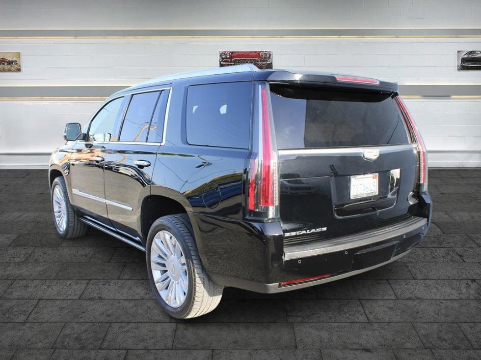 Used 2016 Cadillac Escalade Platinum RWD image 5