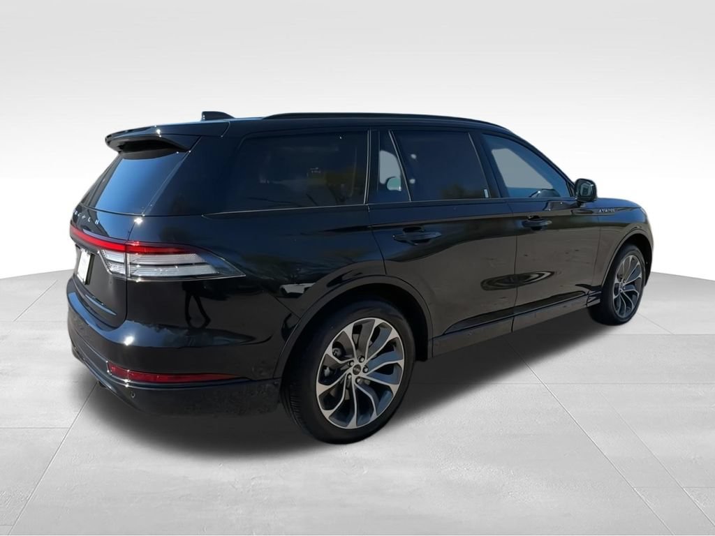 New 2026 Lincoln Aviator AWD w/ Jet Appearance Package image 8