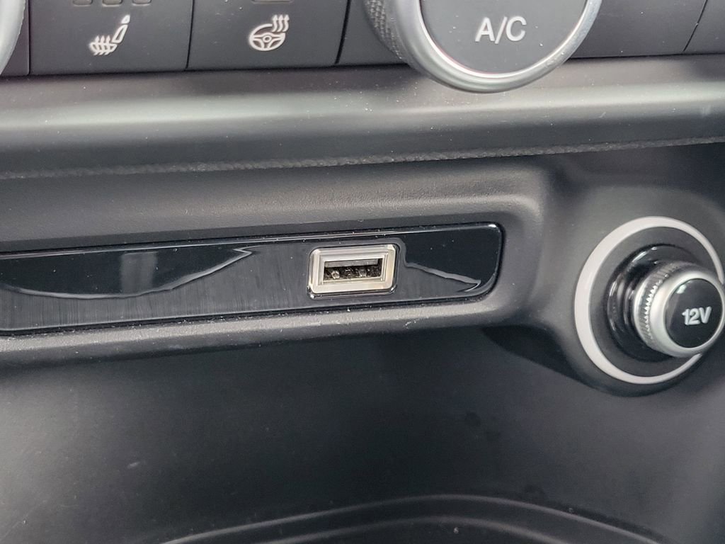 Used 2024 Alfa Romeo Giulia Sprint image 14