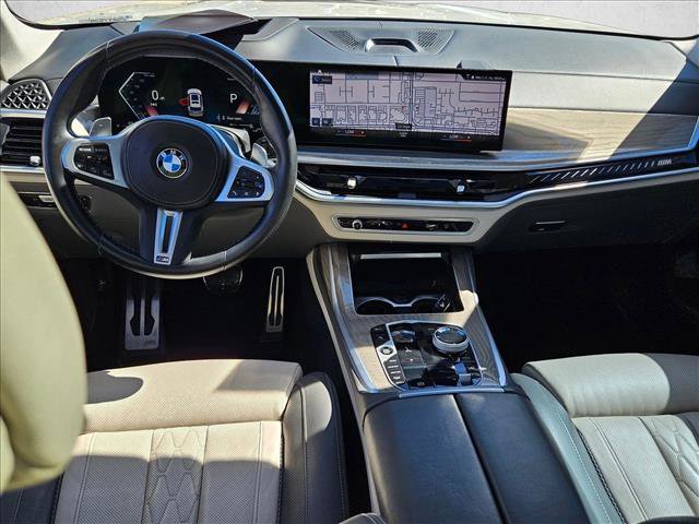 Certified 2023 BMW X7 M60i w/ Executive Package image 17