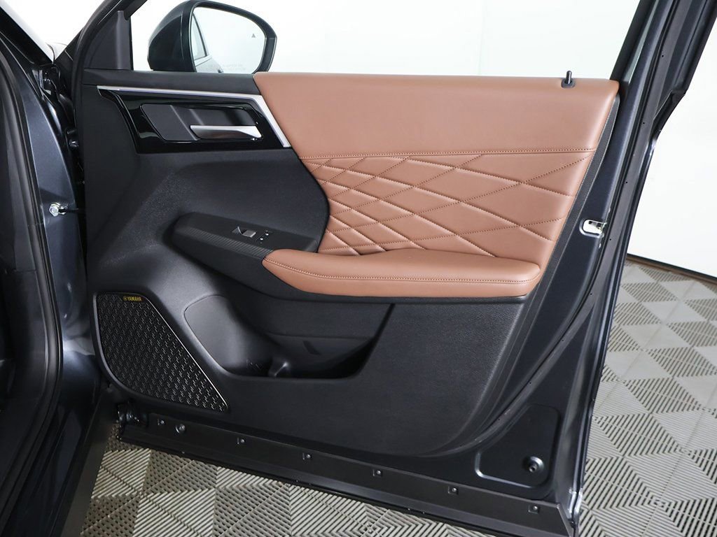 New 2025 Mitsubishi Outlander SEL image 30