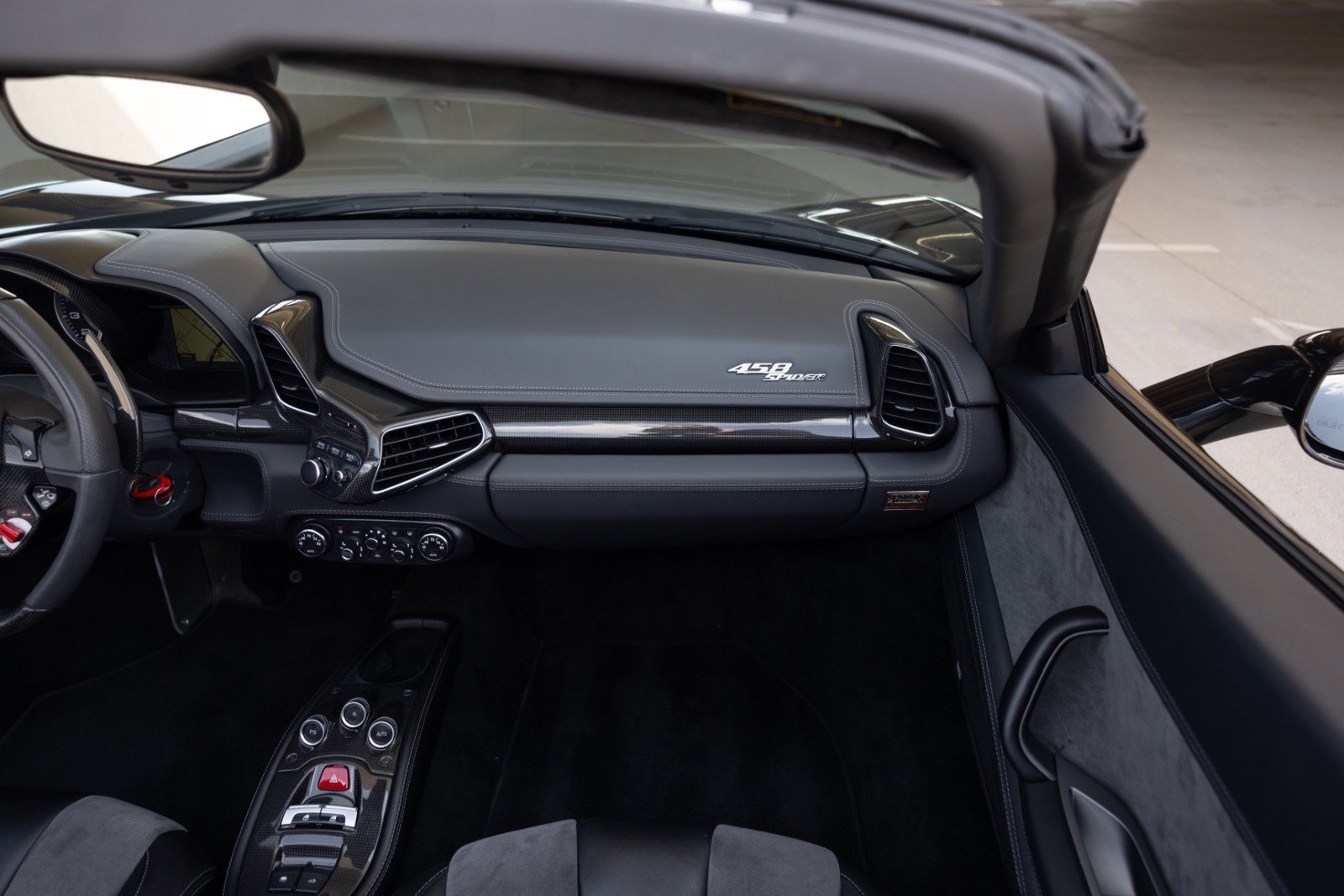 Used 2012 Ferrari 458 Spider RWD image 67
