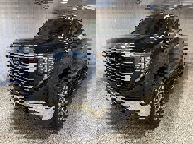 Used 2023 GMC Sierra 1500 SLT w/ SLT Premium Package image 6