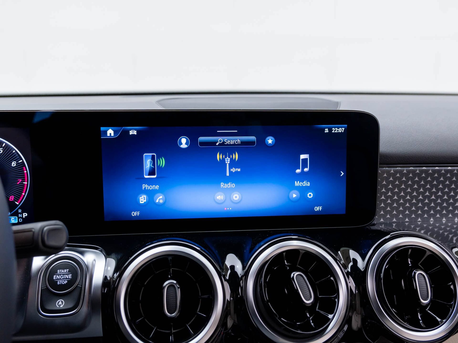 New 2026 Mercedes-Benz GLB 250 4MATIC image 24
