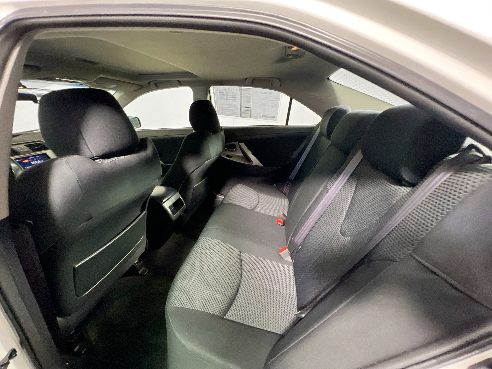 Used 2010 Toyota Camry SE image 29