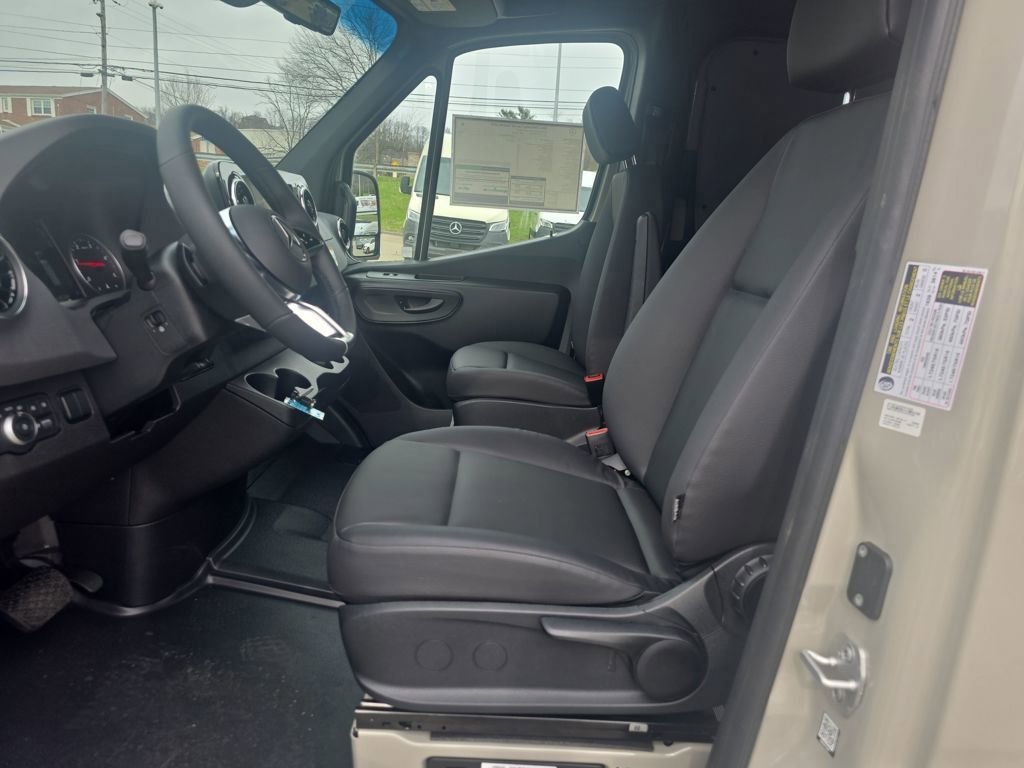 New 2026 Mercedes-Benz Sprinter 144 Cargo image 9