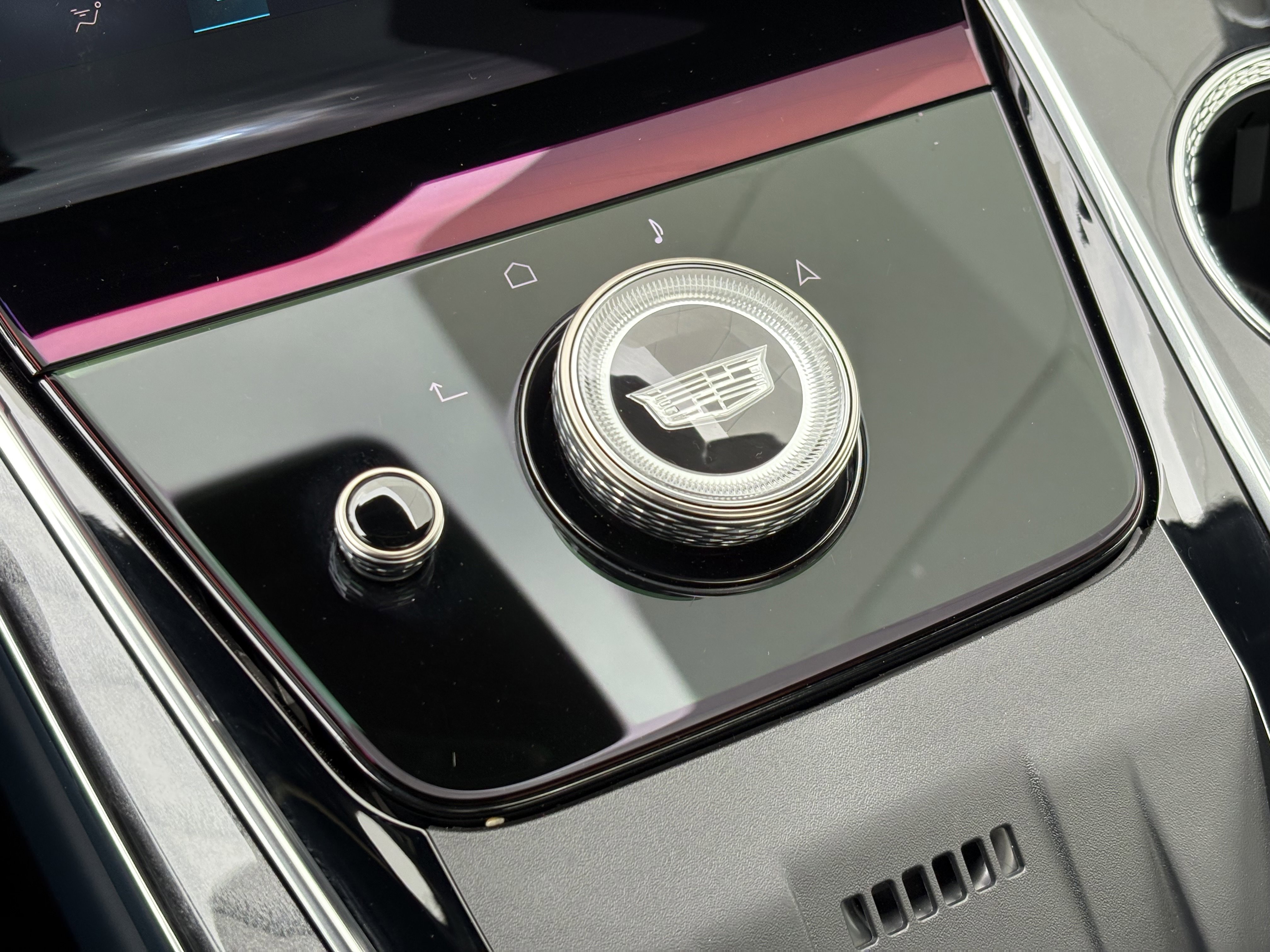 New 2025 Cadillac Escalade IQ Sport 2 w/ LPO, ONYX Package AWD/4WD image 29
