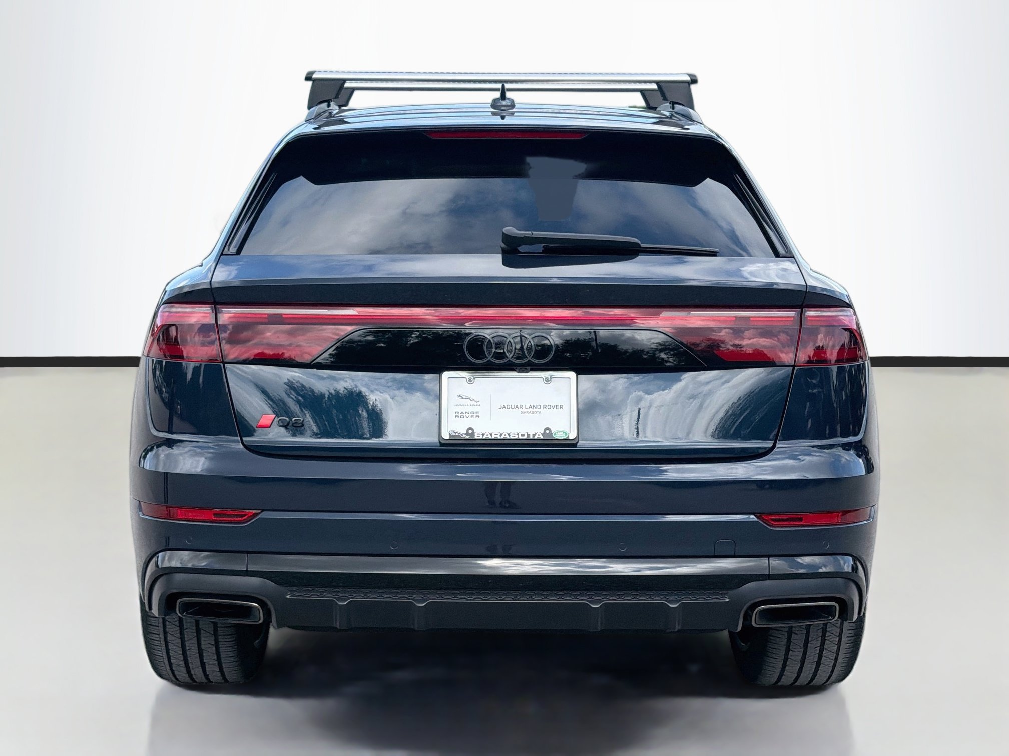 Used 2024 Audi Q8 Premium Plus AWD/4WD image 4