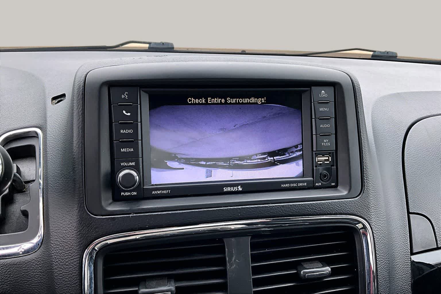 Used 2020 Dodge Grand Caravan SXT FWD image 32