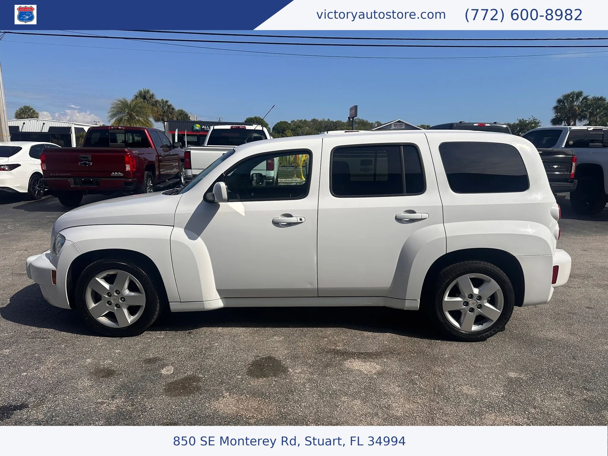 Used 2011 Chevrolet HHR LT FWD image 4