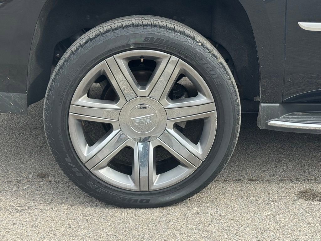 Used 2018 Cadillac Escalade ESV Luxury image 6