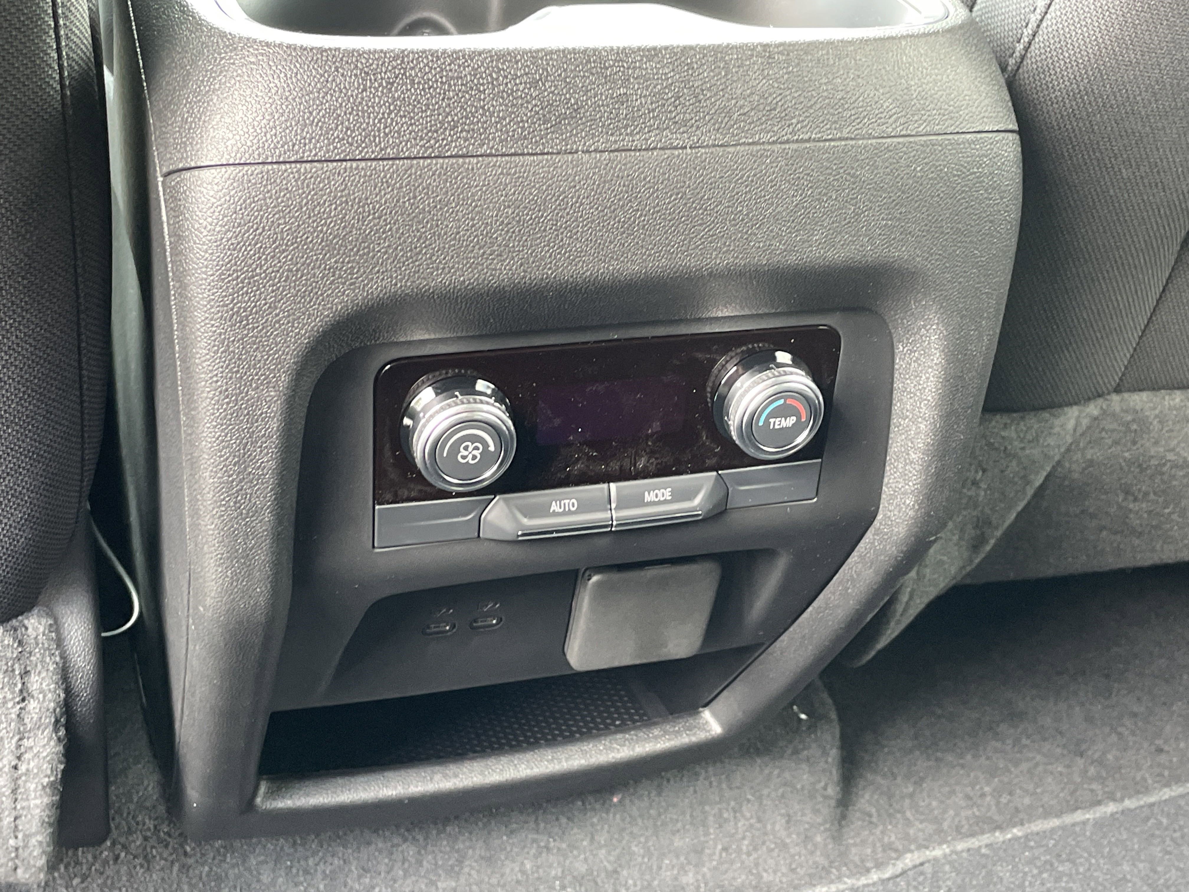 New 2025 GMC Acadia Elevation image 17