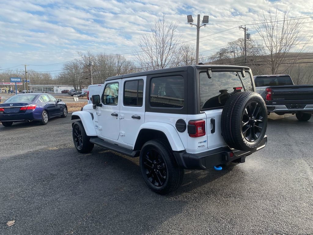 Used 2023 Jeep Wrangler Sahara w/ Cold Weather Group image 8