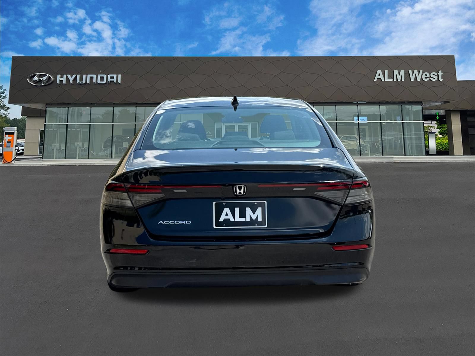 Used 2025 Honda Accord SE image 6