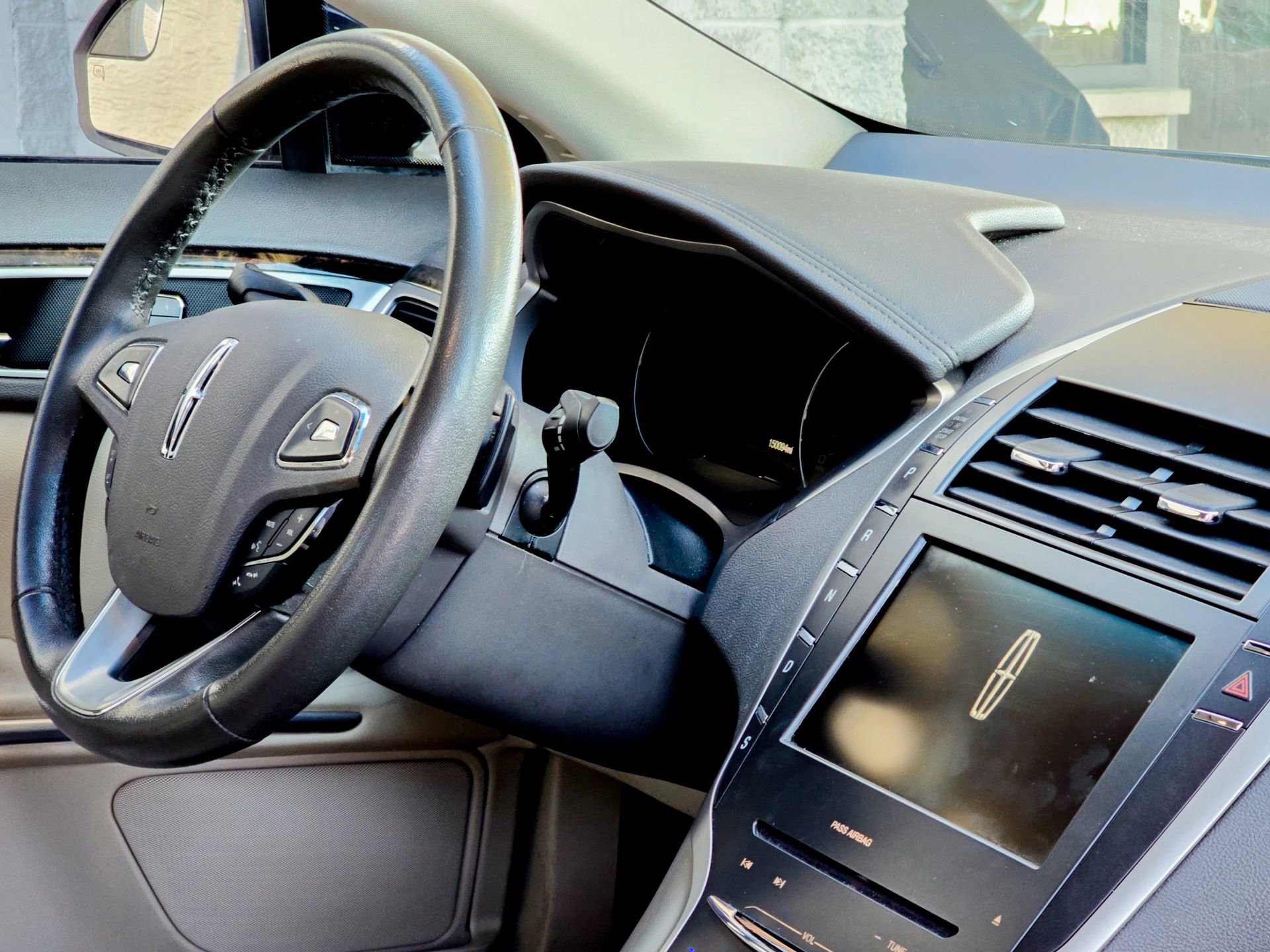 Used 2016 Lincoln MKZ image 14