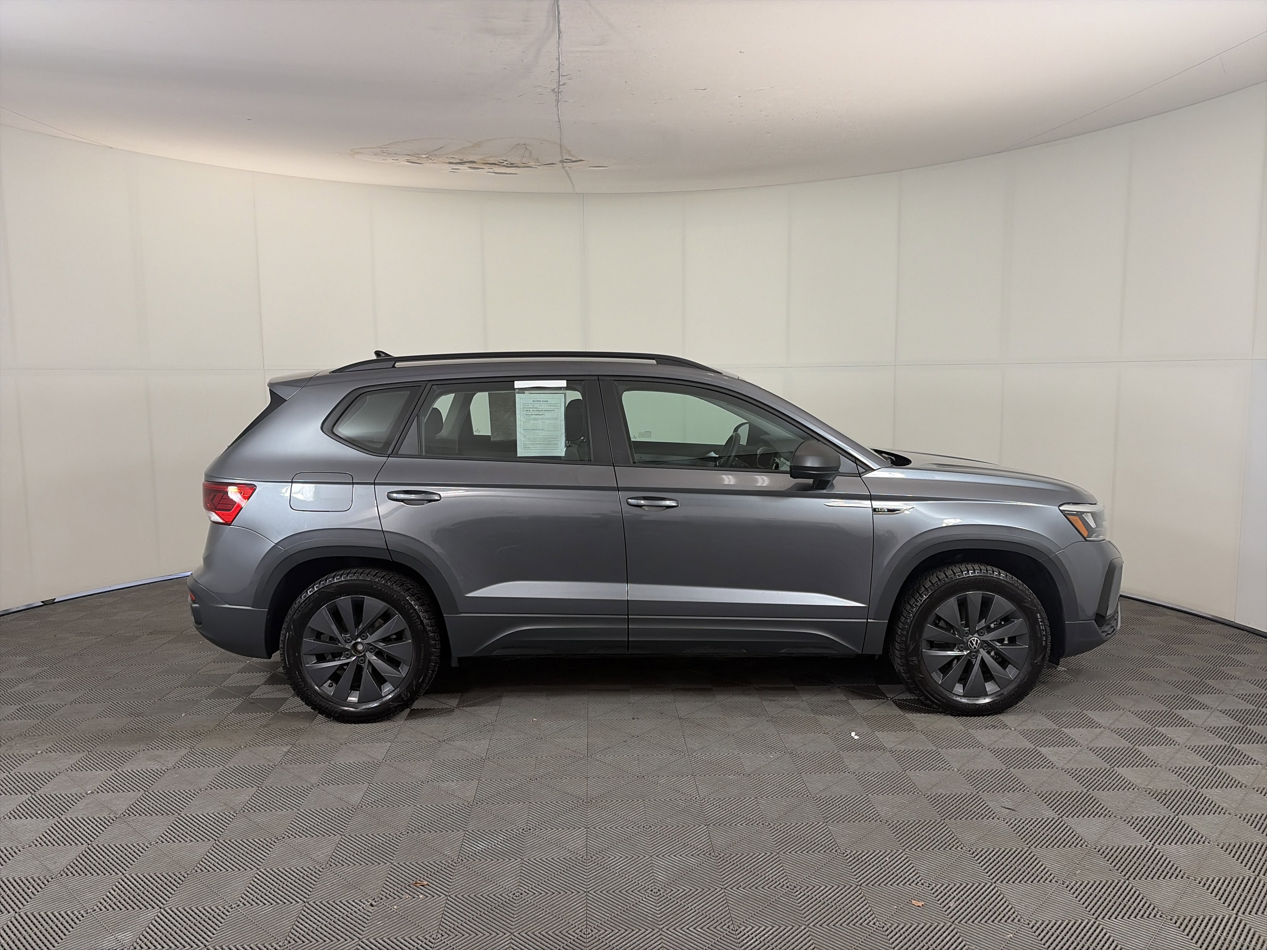 Used 2022 Volkswagen Taos S w/ IQ Drive S Package image 4